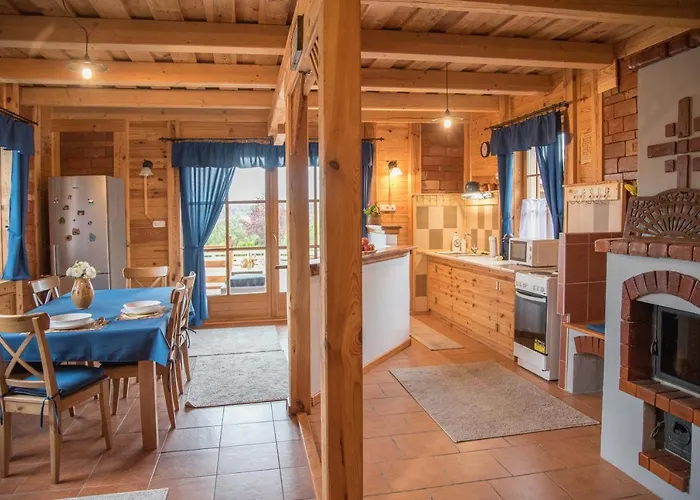 Pine בית נופש צ'רסגטומאי